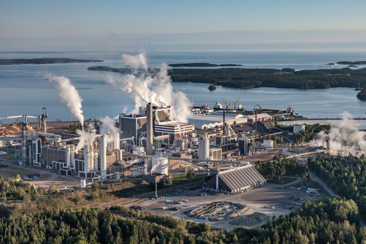 Valmet will deliver a new evaporation line to Södra Cell Mönsterås mill (Photo Södra Cell).