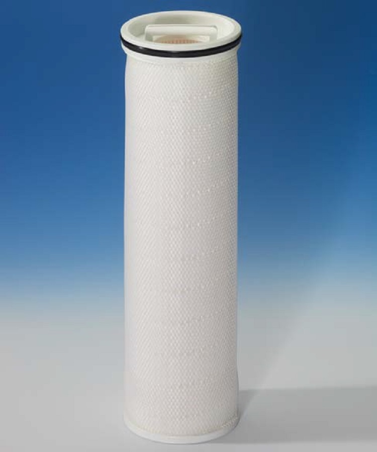 Pall supplied its Ultipleat high flow filter with 10 micron absolute-rated filter cartridges to maintain low levels of solid contamination in the rich amine.