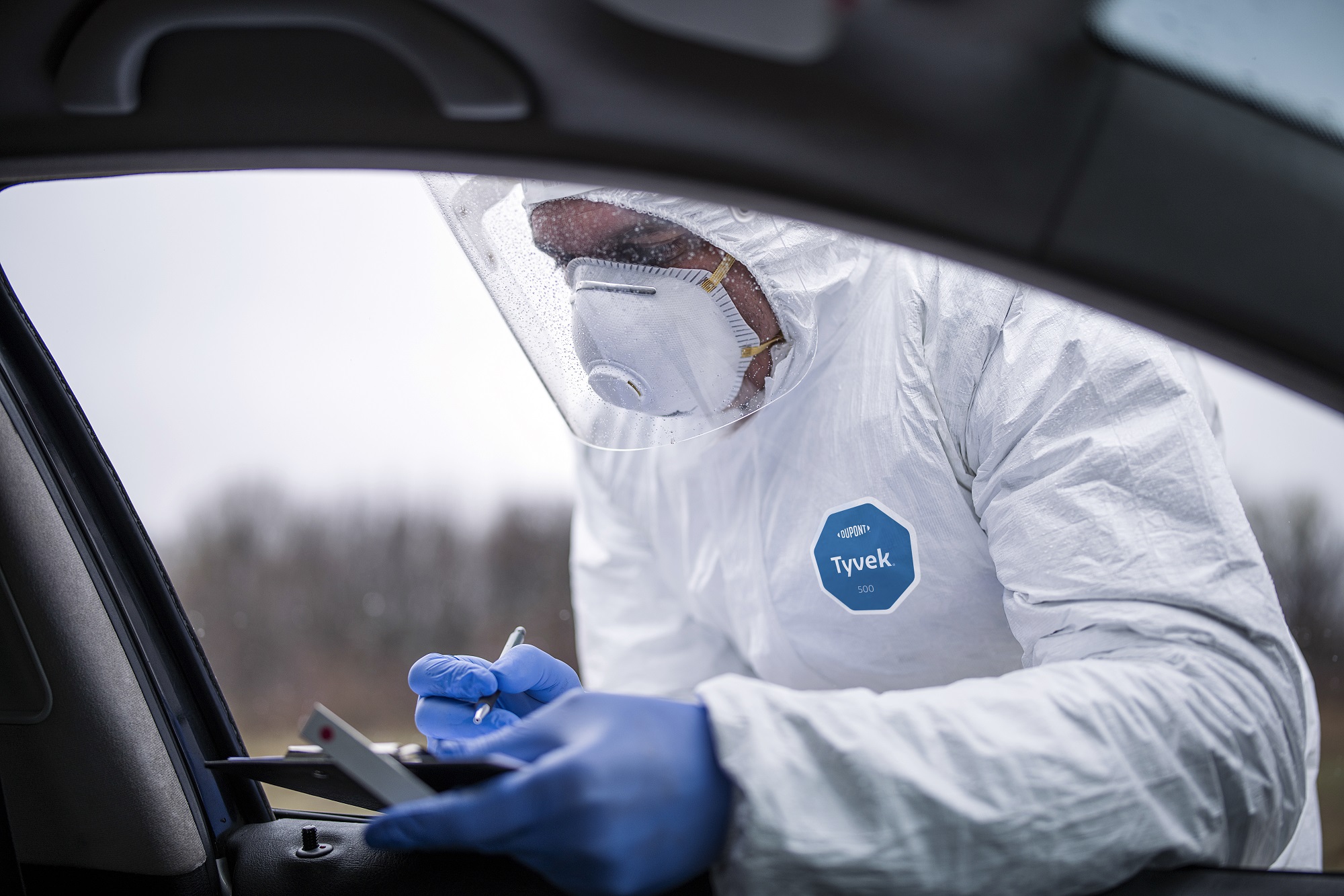 DuPont's Tyvek coveralls are used for Covid-19 testing. (Image: GettyImages)