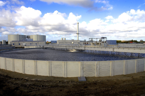 The dewatering tank at the Harnaschpolder wastewater treatment plant.