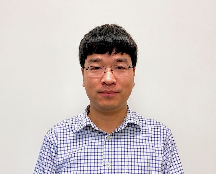 Dr Jinwen Wang.