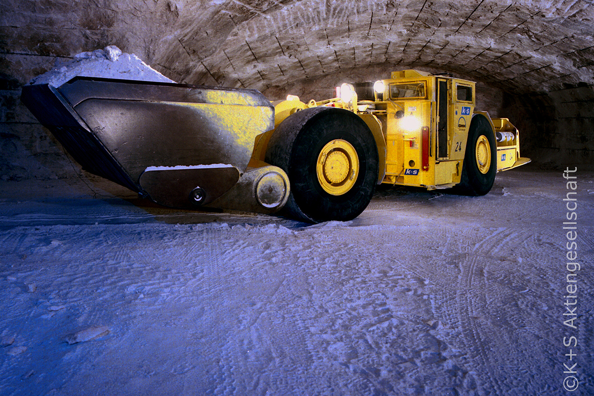 VACUBELT 5060 filter belts are employed in salt dewatering applications. (Image © K + S Aktiengesellschaft.)