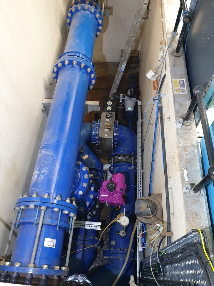 The modified filter outlet pipework at Mosswood after the compact Wafer UV system had been installed.