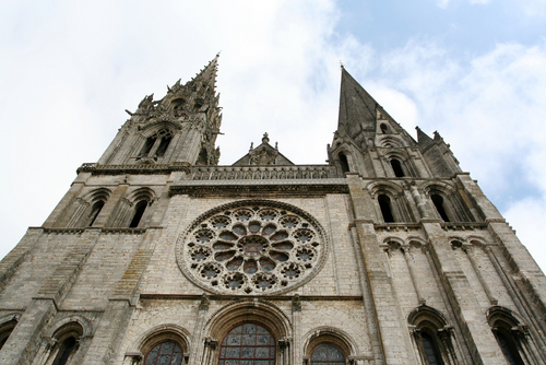 The new project by Veolia at Chartres must be integrated into the local landscape and not affect the view from the cathredral.