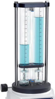 A comparison of two different filters with 15-micron (µm) pores shows that the MINIMESH RPD HIFLO-S filter (right) has more than double the flow rate of the conventionally woven DTW-S filter (left).