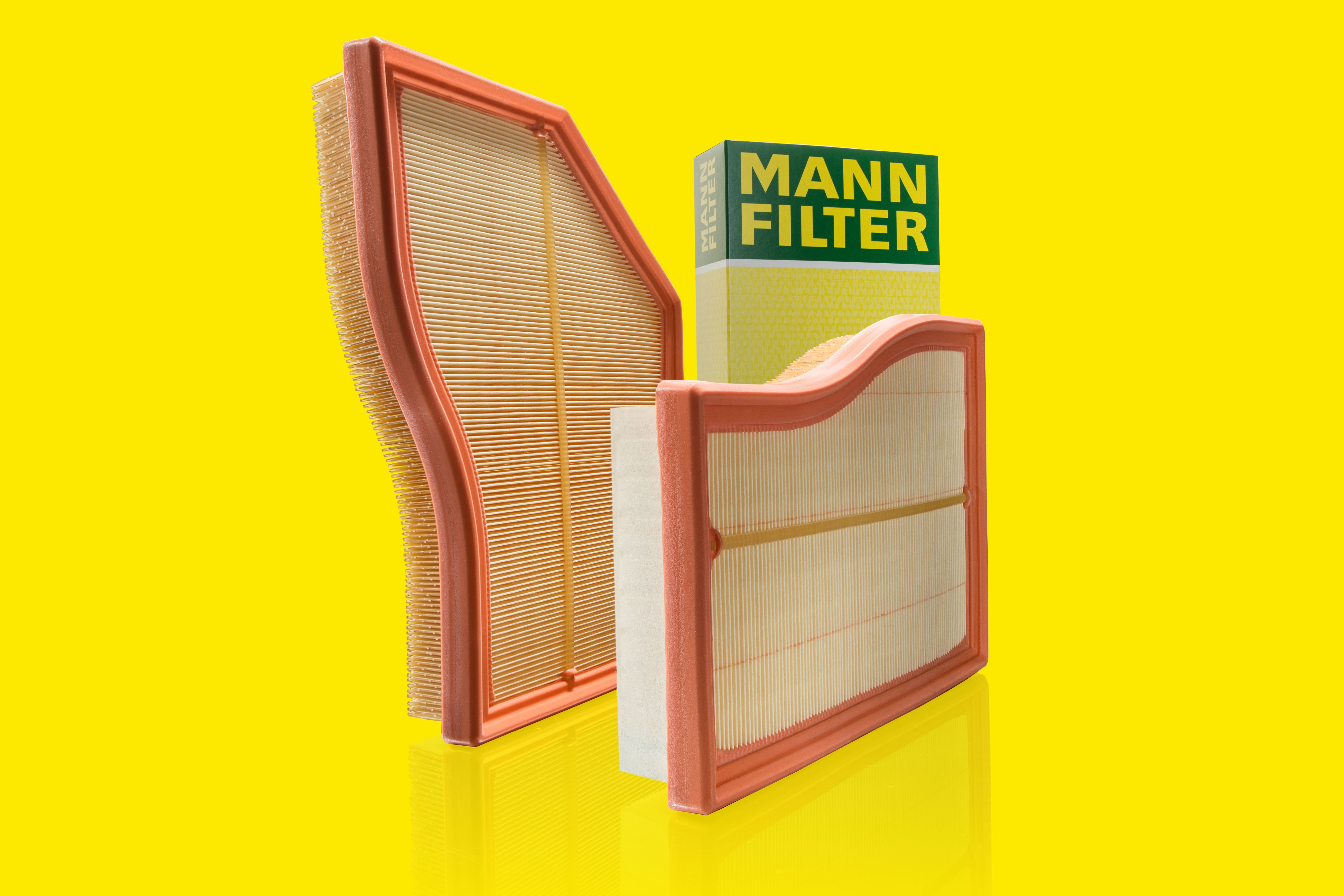 The Mann+Hummel Flexline air filters C 26 017 and C 30 030.