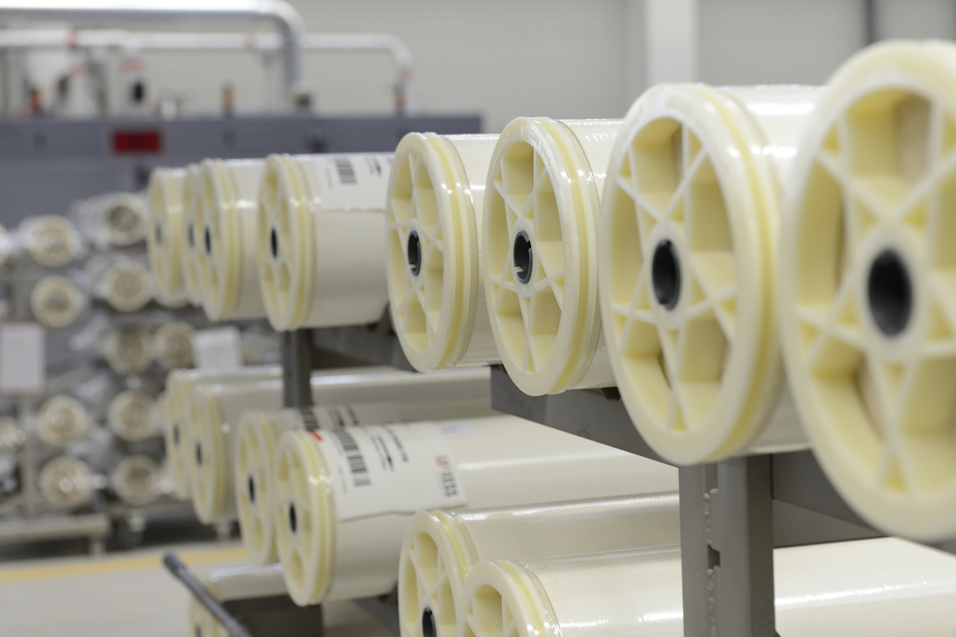 At its Bitterfeld site, Lanxess produces Lewabrane reverse osmosis membrane elements for the global market. (Image: Lanxess)