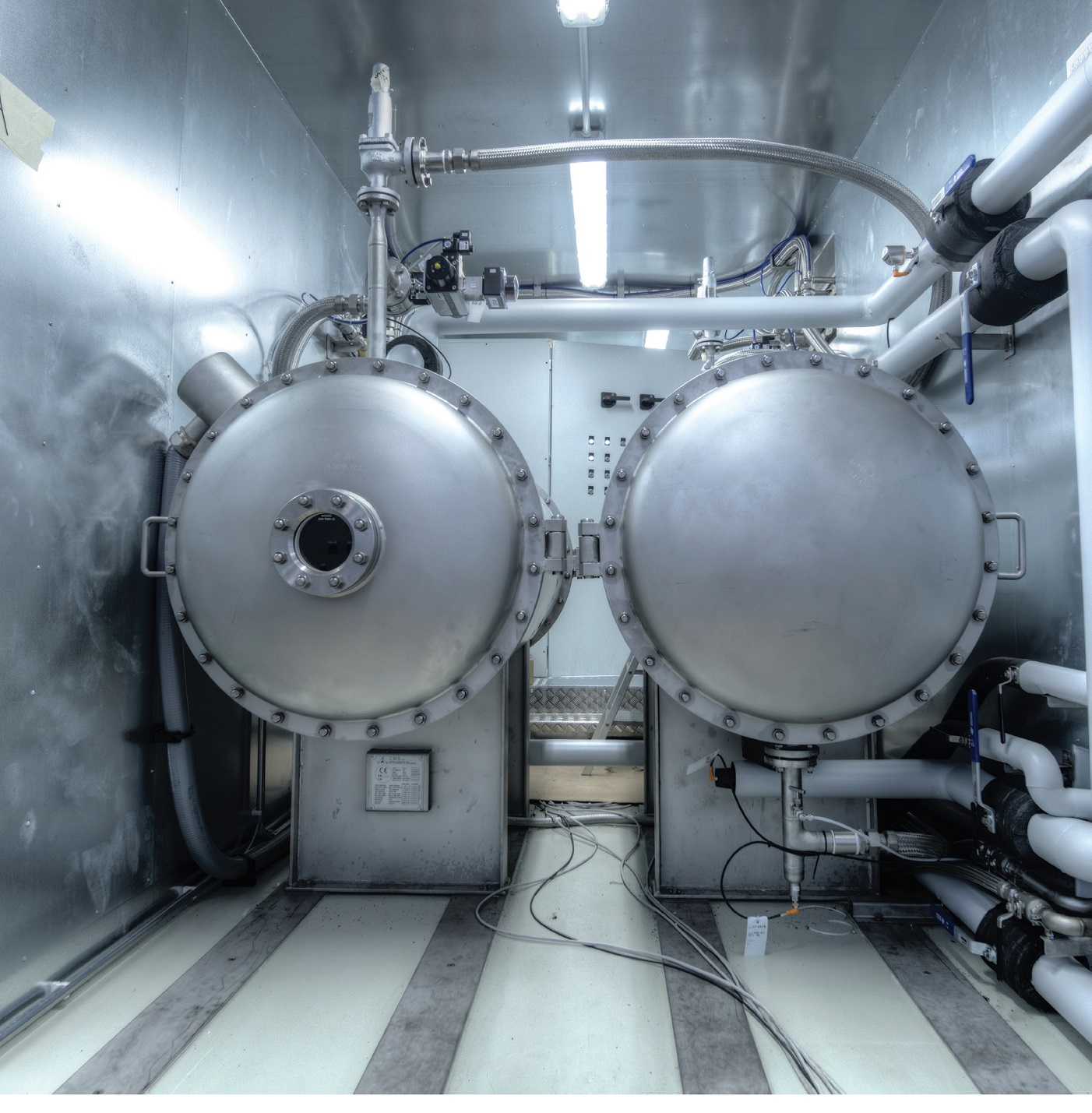 De Nora’s Capital Controls ozone generators make use of a natural element, ozone, to ensure a safe and sustainable source of water.