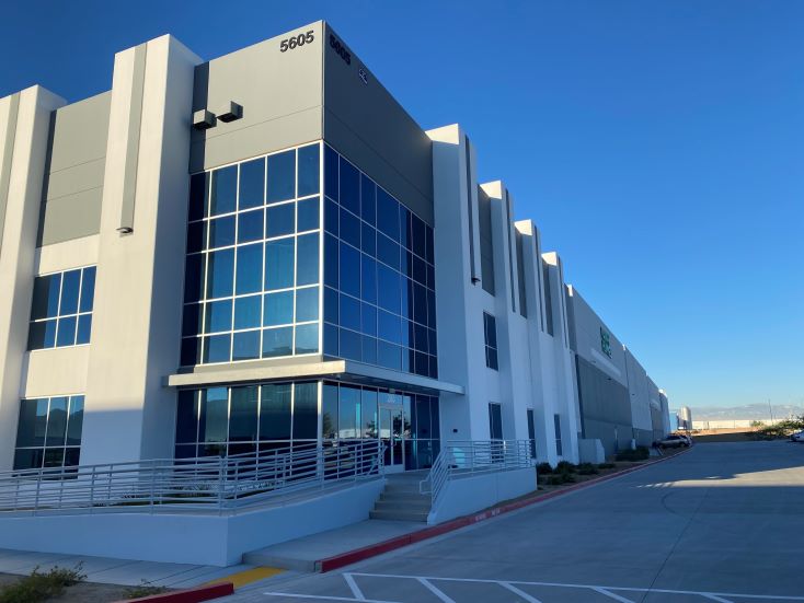 The exterior of Mann+Hummel's new distribution centre in Las Vegas.